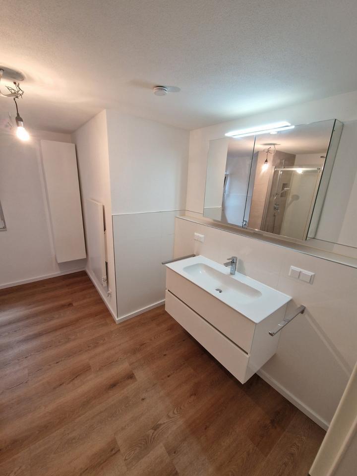 Moderne helle 2,5 Zimmer Maisonette Wohnung