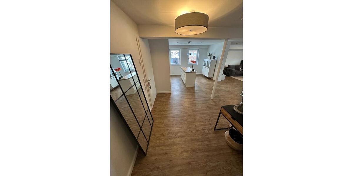 Maisonette-Whg. 138 qm in Zeven m. EBK, Loggia u. Carport 4 zimmer