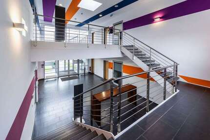 Büro in Neuss 3.940 € 315 m²
