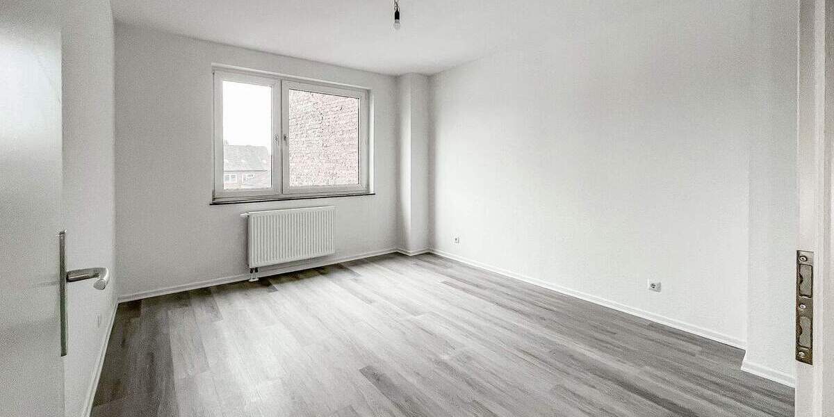 Etagenwohnung Bochum Innenstadt - 3 Zimmer, 72 m&sup2;, 705&euro; | Angebot:25726820
