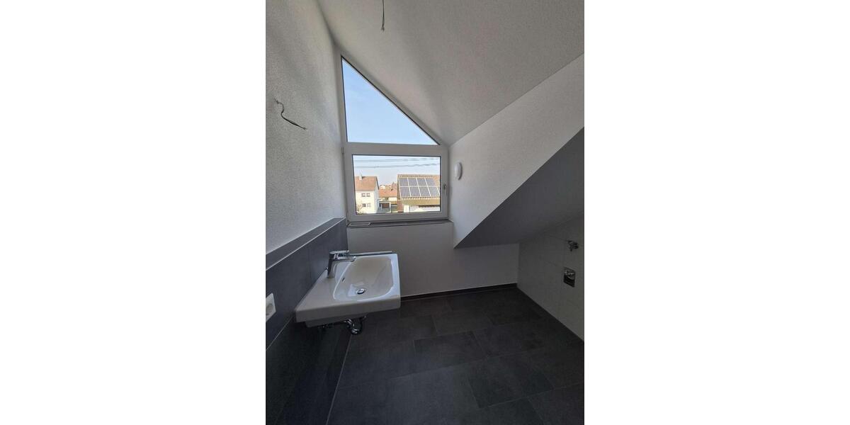 Dachgeschoßwohnung Vöhringen - 4 Zimmer, 121 m&sup2;, 1.578&euro; | Angebot:26443279