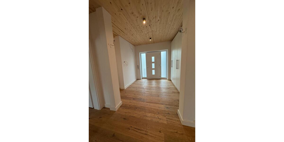 Erdgeschoßwohnung Oldenburg Bloherfelde - 3 Zimmer, 120 m&sup2;, 1.750&euro; | Angebot:26463807