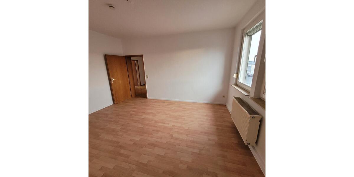 Etagenwohnung Kassel - 3 Zimmer, 77 m&sup2;, 740&euro; | Angebot:26632456