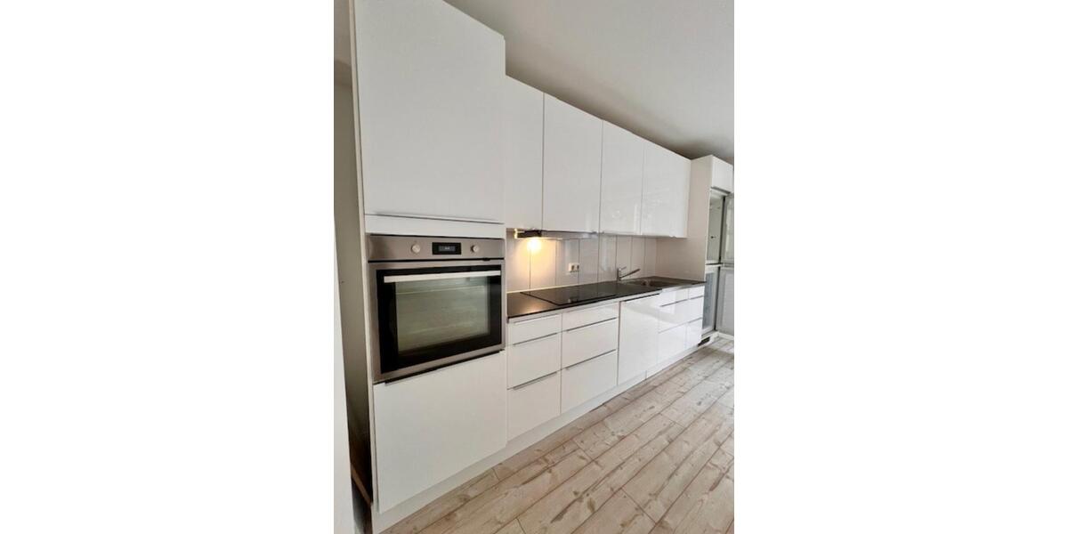 Geräumige 3 Zimmer Wohnung mit großer Terrasse 3 zimmer