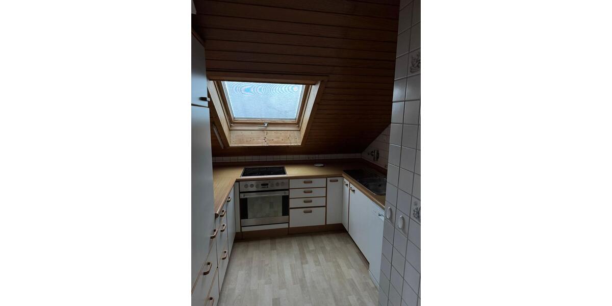 Dachgeschoßwohnung Filderstadt - 4 Zimmer, 82 m&sup2;, 1.100&euro; | Angebot:24865420