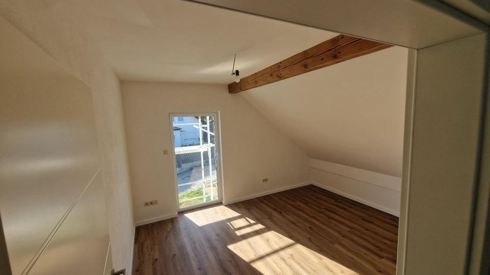 Dachgeschoßwohnung Vilshofen an der Donau - 3 Zimmer, 75 m&sup2;, 870&euro; | Angebot:26697948
