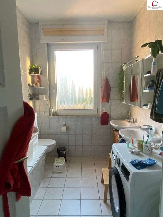 WUNDERSCHÖNE SANIERTE-ALTBAU- VIERZIMMERWOHNUNG IN DER NÄHE v. STÄDT. KLINIKUM °°° 4 zimmer