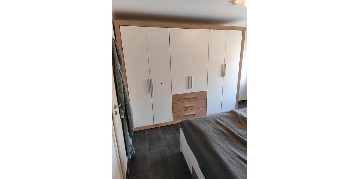 Etagenwohnung Halle - 4 Zimmer, 96 m&sup2;, 950&euro; | Angebot:25831655