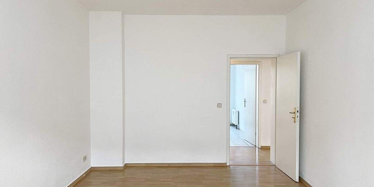 2-Raum-Wohnung mit Einbauküche, Balkon, Dusch- und Wannenbad ab sofort bezugsfertig! 2 zimmer