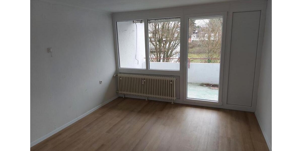 Etagenwohnung Backnang - 3 Zimmer, 76 m&sup2;, 1.100&euro; | Angebot:26262609