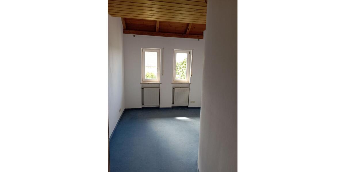 Erdgeschoßwohnung Hallstadt - 3 Zimmer, 83 m&sup2;, 880&euro; | Angebot:26491300