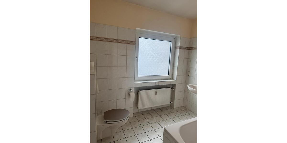 Etagenwohnung Bonn - 5 Zimmer, 120 m&sup2;, 2.000&euro; | Angebot:24446190