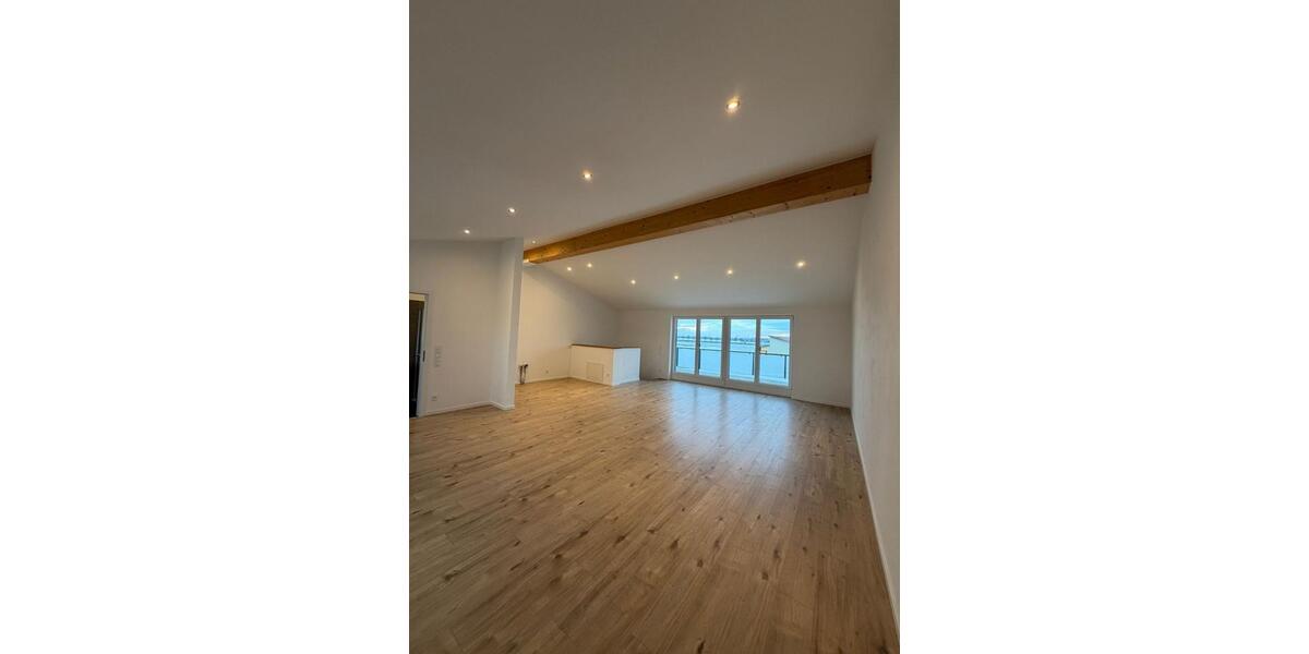 Etagenwohnung Barbing - 5.5 Zimmer, 150 m&sup2;, 1.900&euro; | Angebot:25715355