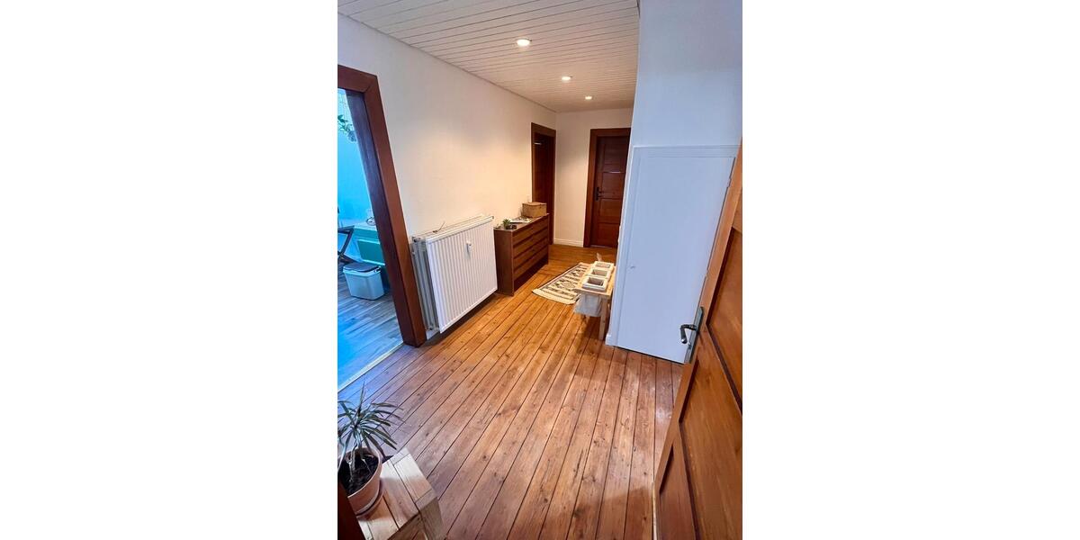 Dachgeschoßwohnung Bad Salzuflen - 4 Zimmer, 80 m&sup2;, 750&euro; | Angebot:25972401