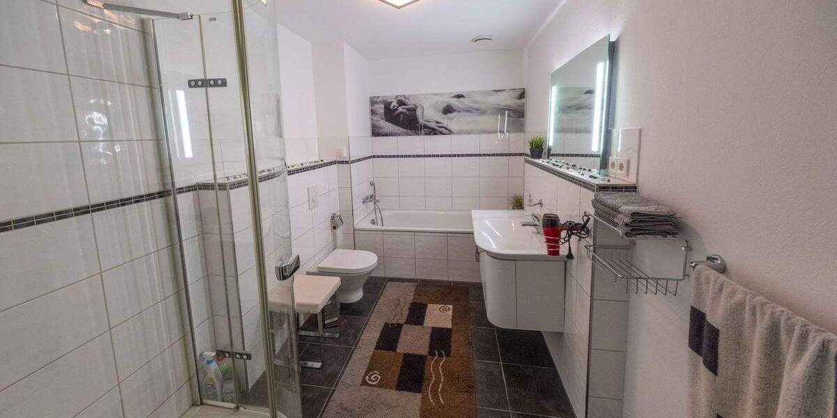 Etagenwohnung Offenbach am Main Bieberer Berg - 3 Zimmer, 112 m&sup2;, 2.500&euro; | Angebot:24866633