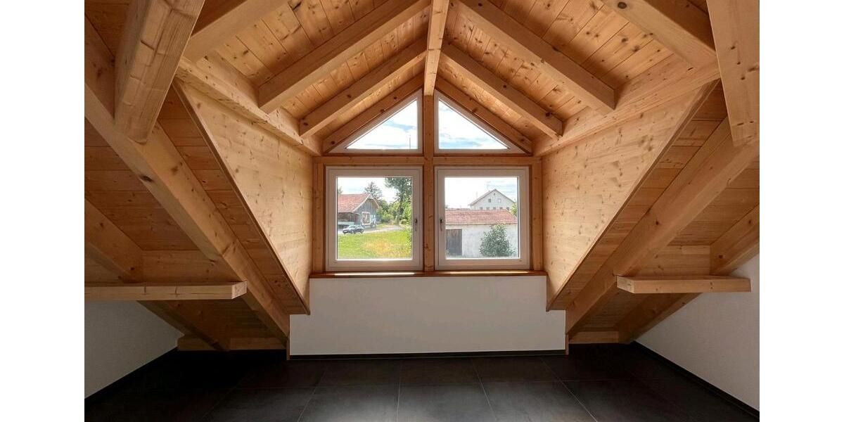 Dachgeschoßwohnung Finning - 3 Zimmer, 67 m&sup2;, 1.220&euro; | Angebot:26422266