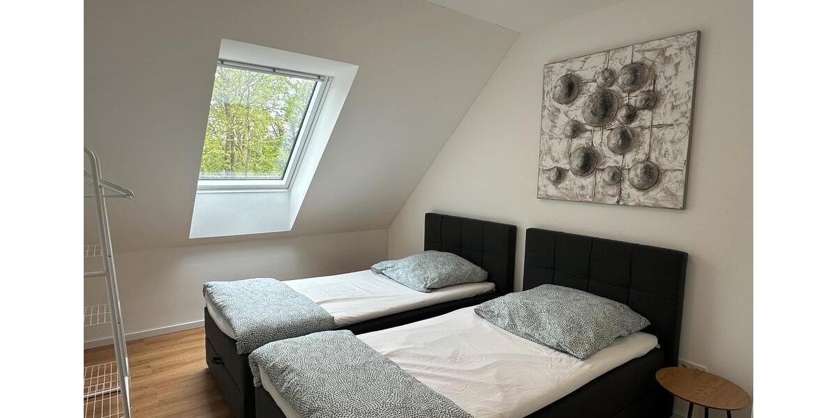 Wohnen auf Zeit Rösrath - 3 Zimmer, 80 m&sup2;, 2.500&euro; | Angebot:25943624