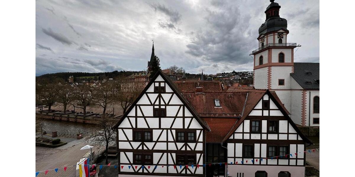 Dachgeschoßwohnung Erbach - 2 Zimmer, 53 m&sup2;, 700&euro; | Angebot:25306054