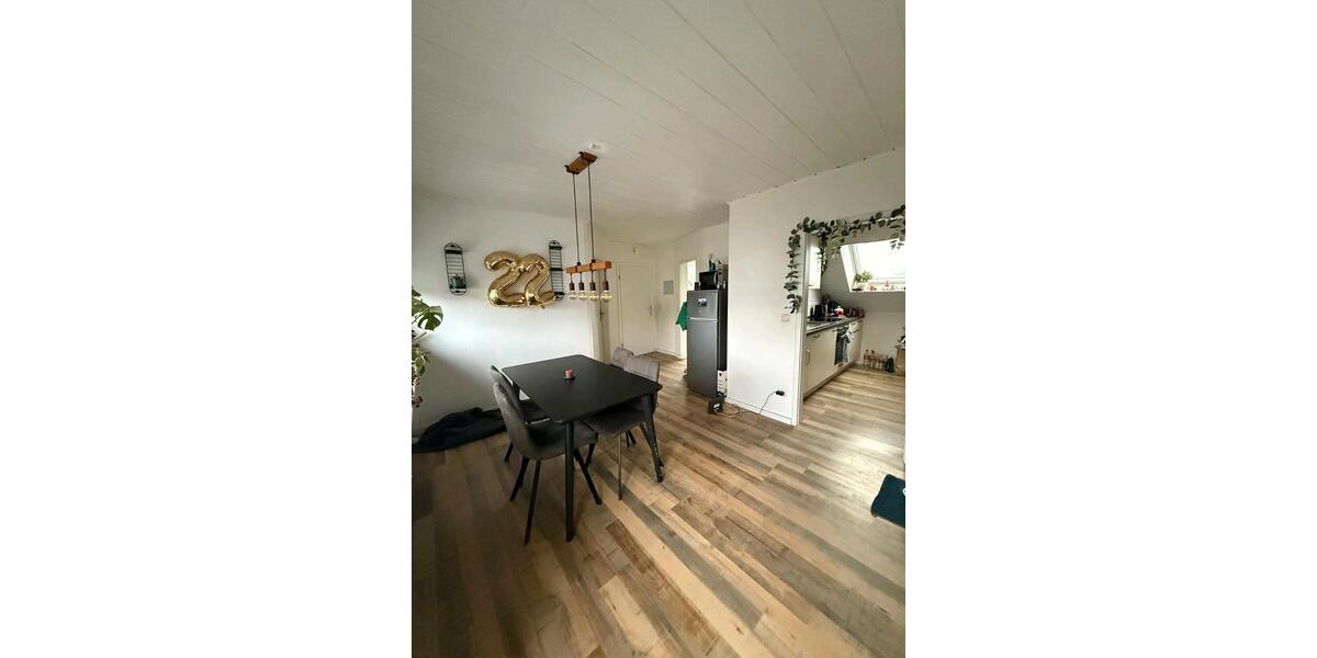 2,5 ZKB Dachgeschosswohnung in Albersloh 2 zimmer