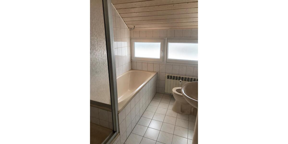 Dachgeschoßwohnung Miltenberg - 2 Zimmer, 50 m&sup2;, 500&euro; | Angebot:26482726