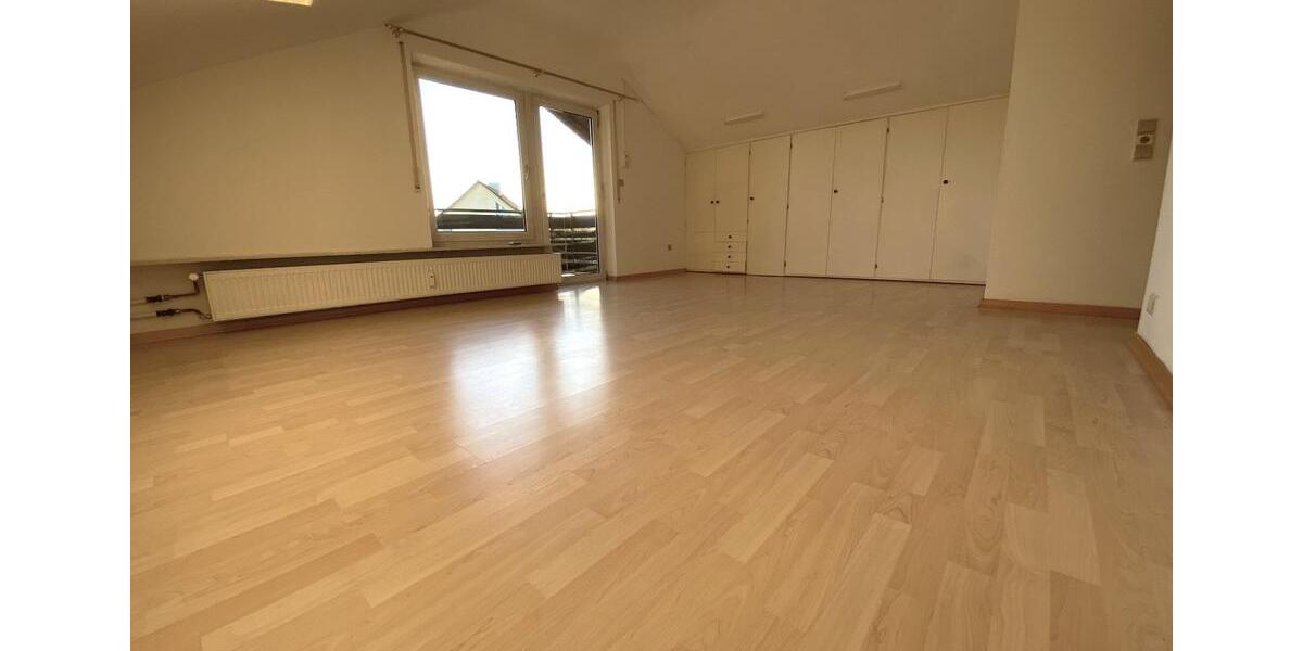 Etagenwohnung Offenbach am Main Bieber - 4 Zimmer, 100 m&sup2;, 1.375&euro; | Angebot:24838326