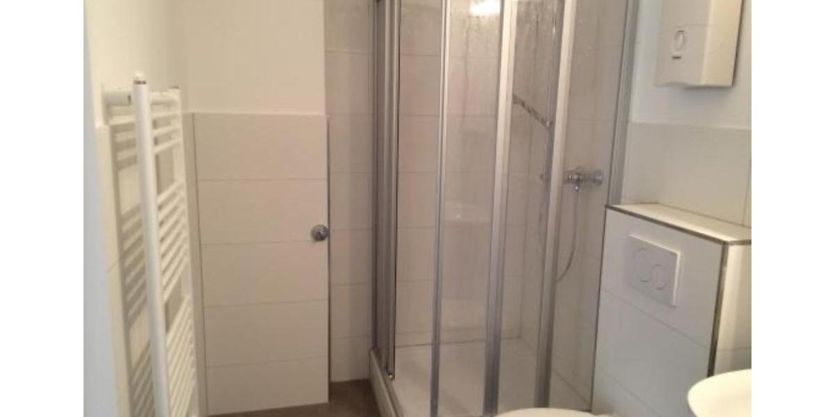 Möbliertes WG-Zimmer in Solingen-Hauptbahnhof-Nähe ! 1 zimmer