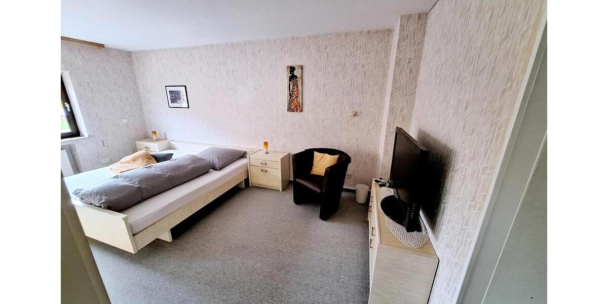 Wohnen auf Zeit Eiterfeld - 5 Zimmer, 130 m&sup2;, 35&euro; | Angebot:23328823