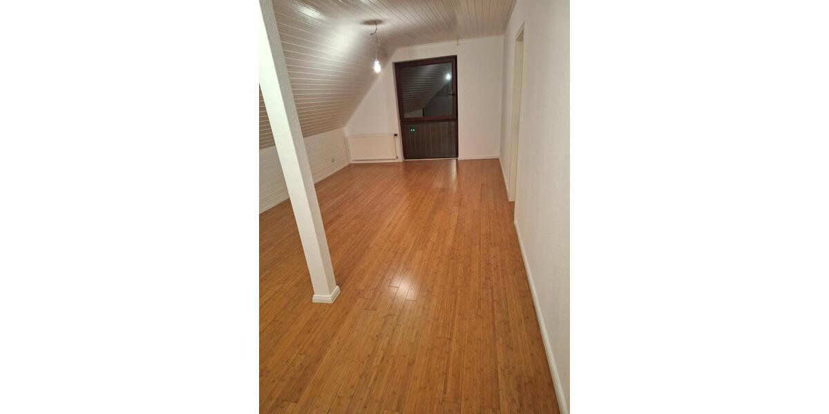 Dachgeschoßwohnung Oldenburg Bloherfelde - 2 Zimmer, 56 m&sup2;, 600&euro; | Angebot:25237611