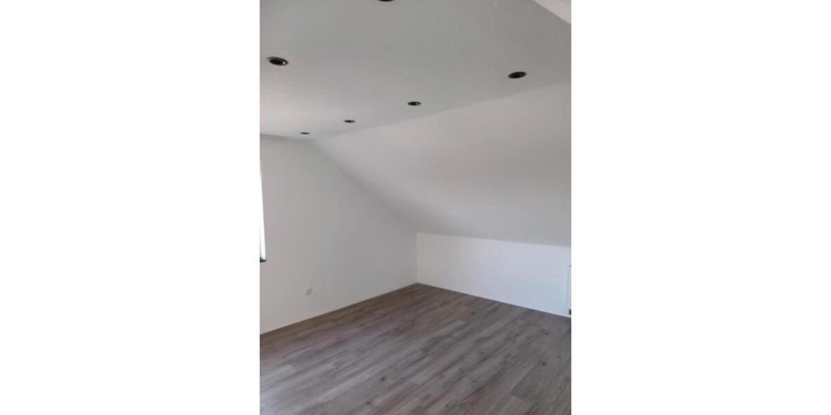 Dachgeschoßwohnung Giengen an der Brenz - 3 Zimmer, 65 m&sup2;, 850&euro; | Angebot:26493416