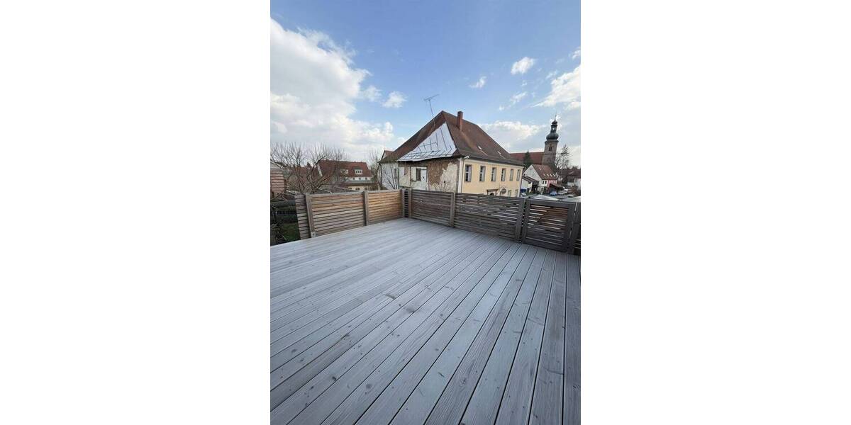 Etagenwohnung Erlangen Frauenaurach - 3 Zimmer, 117 m&sup2;, 1.400&euro; | Angebot:26092188