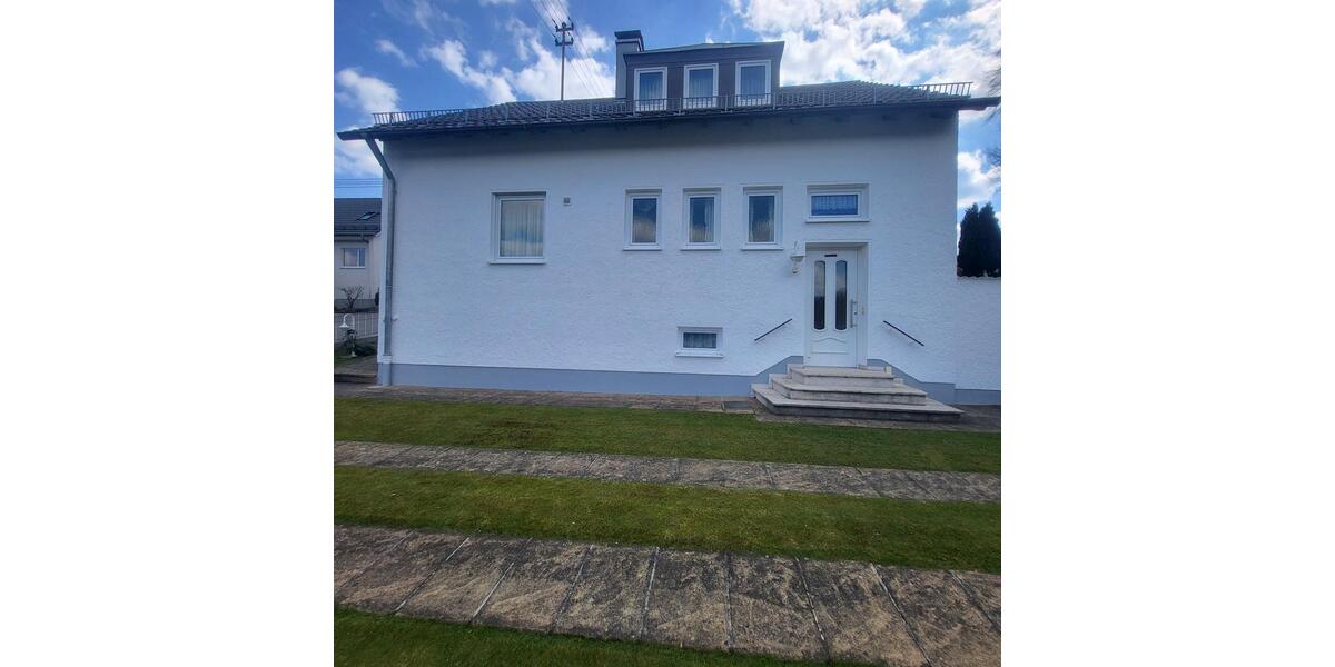 Mehrfamilienhaus, Wohnhaus Krumbach (Schwaben) - 5 Zimmer, 144 m&sup2;, 1.500&euro; | Angebot:25300778