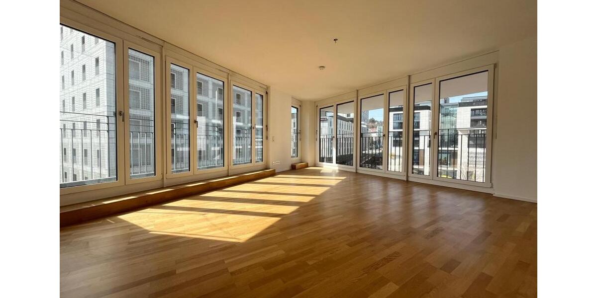 Etagenwohnung Stuttgart - 3 Zimmer, 122 m&sup2;, 2.157&euro; | Angebot:26069054