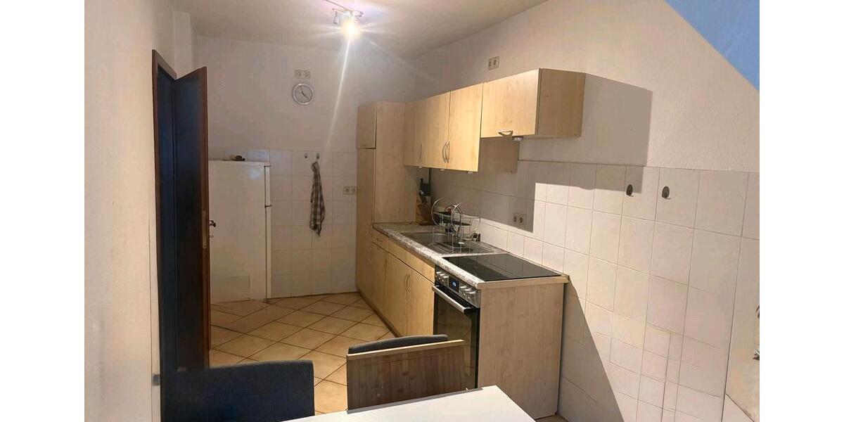 Etagenwohnung Kitzingen - 3 Zimmer, 80 m&sup2;, 790&euro; | Angebot:24976716