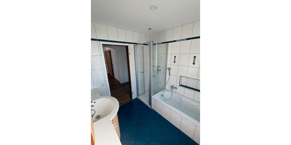 Erdgeschoßwohnung Spaichingen - 3.5 Zimmer, 90 m&sup2;, 1.150&euro; | Angebot:26691634