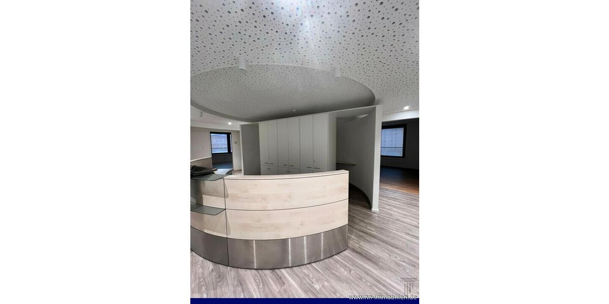 REPRÄSENTATIVE BÜRO- ODER PRAXISFLÄCHE IN FR-LANDWASSER! zimmer