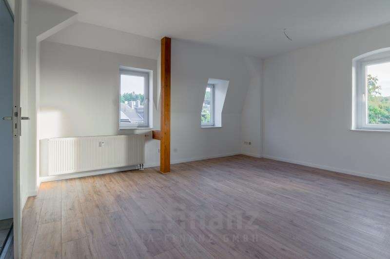 Wohnung zum Mieten in Hohenstein-Ernstthal 392,15 € 71.3 m² 4 zimmer