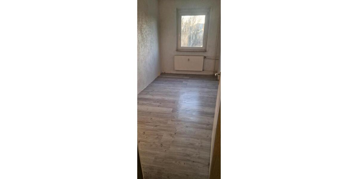 Etagenwohnung Bernstadt auf dem Eigen - 3 Zimmer, 72 m&sup2;, 400&euro; | Angebot:26034040