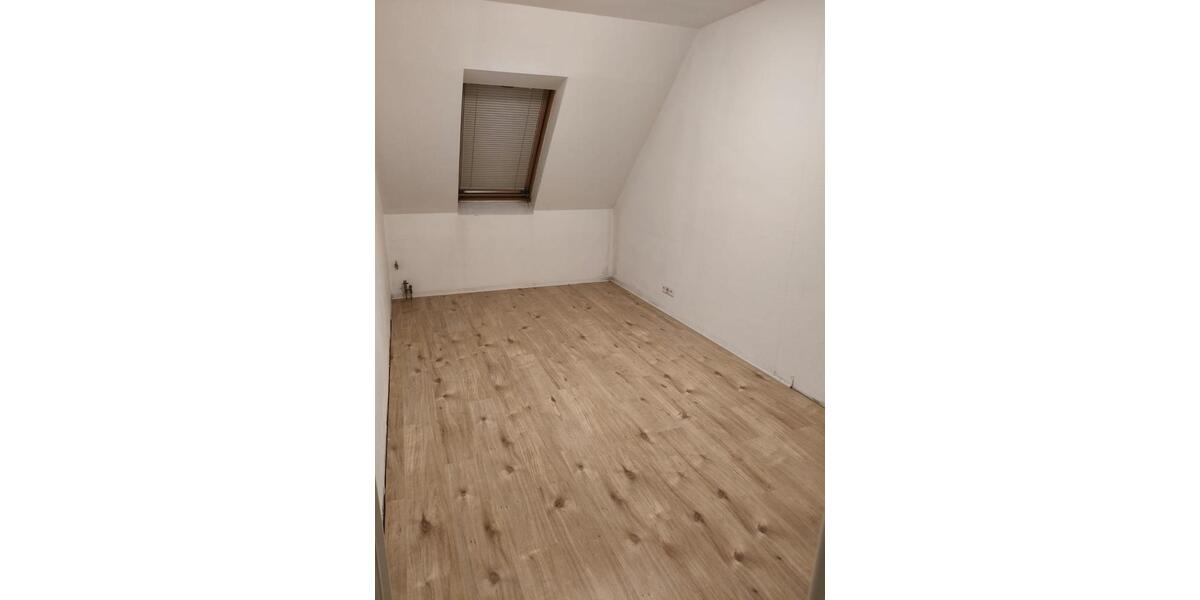 Etagenwohnung Weingarten (Baden) - 2 Zimmer, 70 m&sup2;, 1.000&euro; | Angebot:24444717