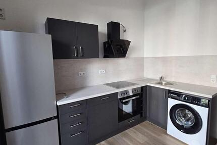 ❄️ NEU! Frisch renovierte 4-Raum-Wohnung | moderne Einbauküche | mit Balkon | Stellplatz möglich ❄️ 4 zimmer