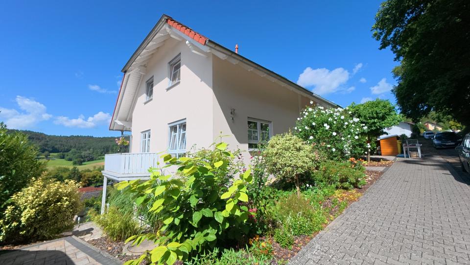 Einfamilienhaus Höchst im Odenwald - 6 Zimmer, 210 m&sup2;, 2.260&euro; | Angebot:25934023