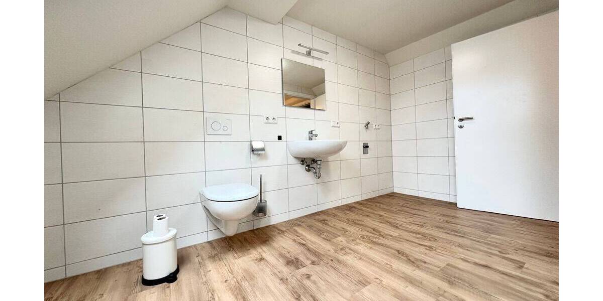 Etagenwohnung Schmalkalden - 3 Zimmer, 65 m&sup2;, 552&euro; | Angebot:26228333