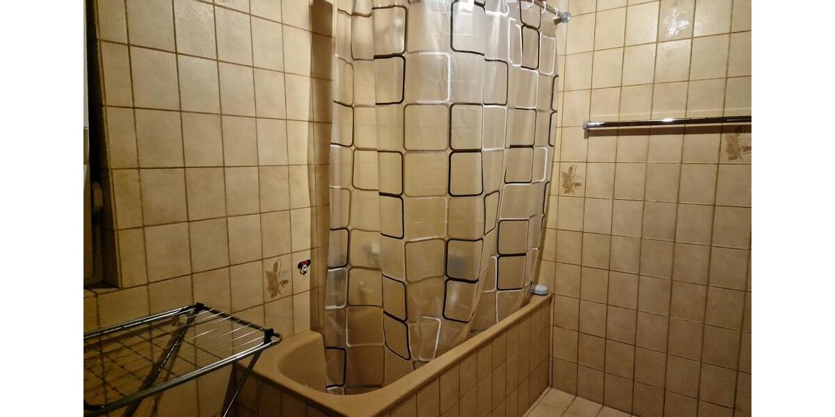 Wohnen auf Zeit Langenfeld (Rheinland) - 8 Zimmer, 150 m&sup2;, 550&euro; | Angebot:25550404