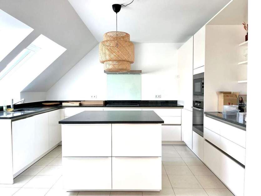 Cecilienallee: Premium-Maisonette mit Rheinblick, Klima, Einbauküche und Tiefgarage 3 zimmer