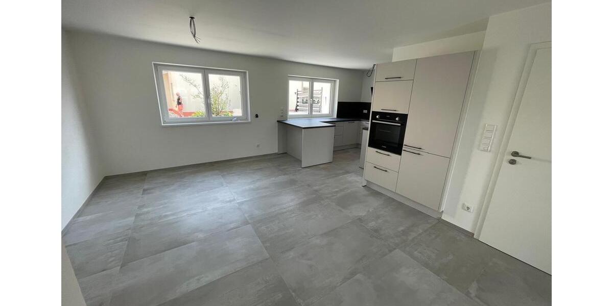 Doppelhaushälfte in ruhiger Lage mit Bergblick und Garten 4 zimmer