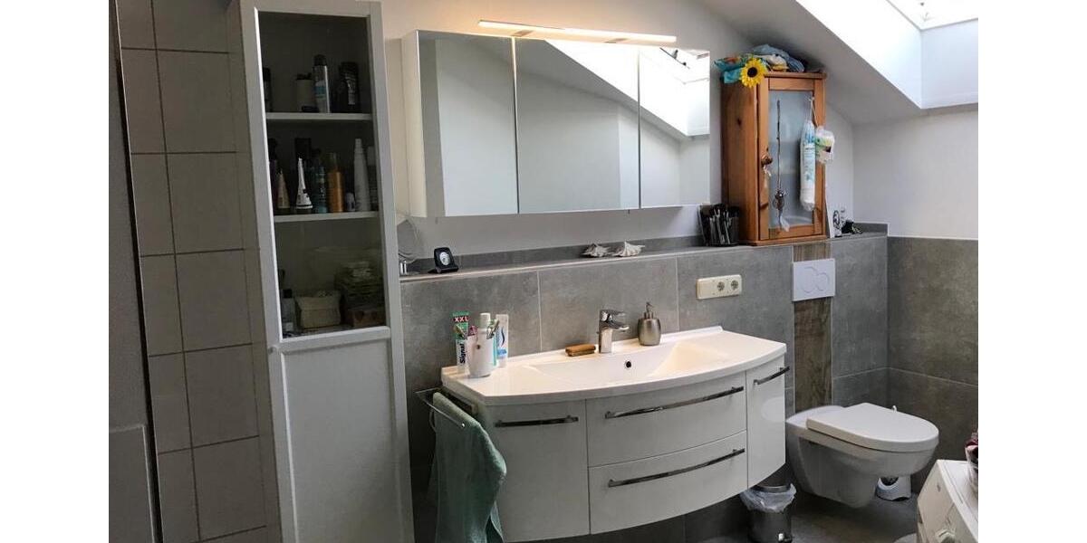 Dachgeschoßwohnung Betzigau - 5 Zimmer, 150 m&sup2;, 1.400&euro; | Angebot:26430039