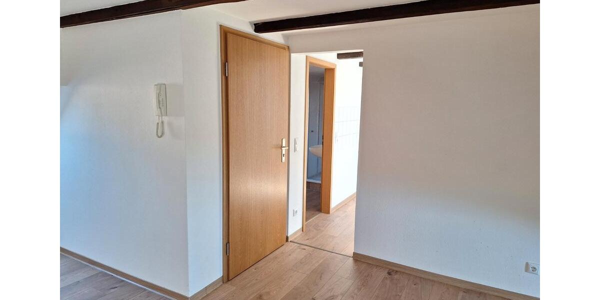 Dachgeschoßwohnung Reichenbach im Vogtland - 2 Zimmer, 43 m&sup2;, 230&euro; | Angebot:25181804
