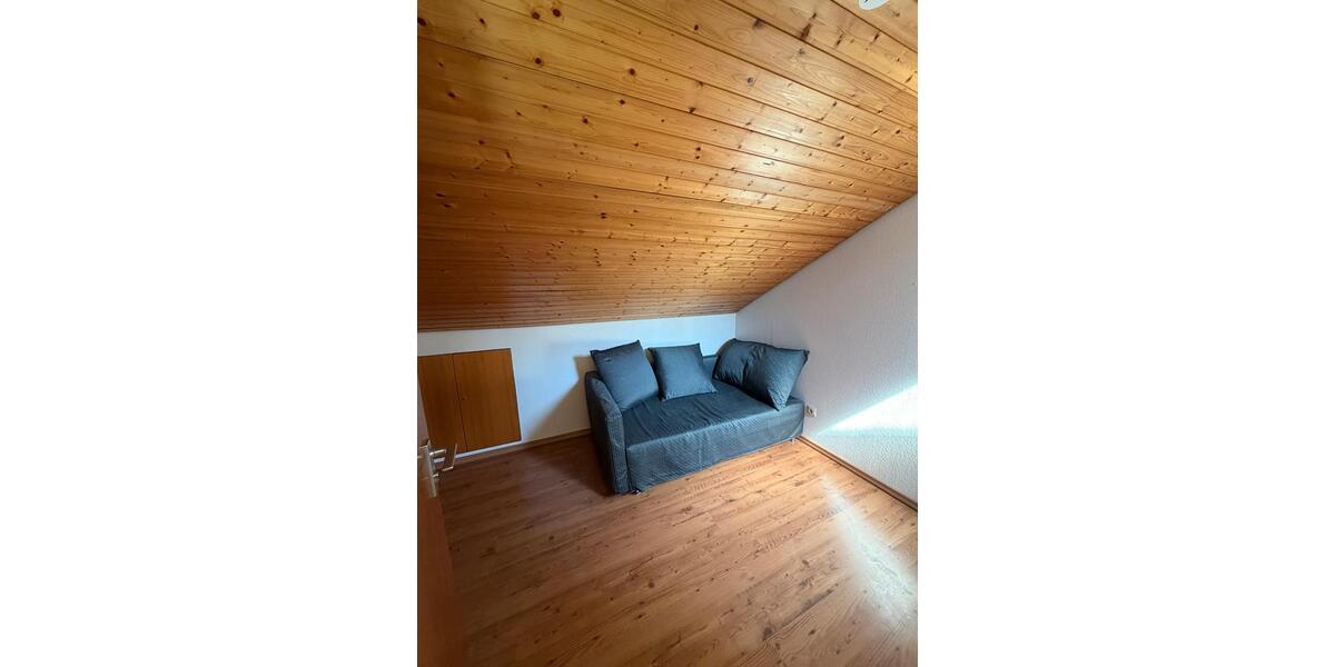 Dachgeschoßwohnung Würzburg Dürrbachau - 2 Zimmer, 30 m&sup2;, 490&euro; | Angebot:26049430
