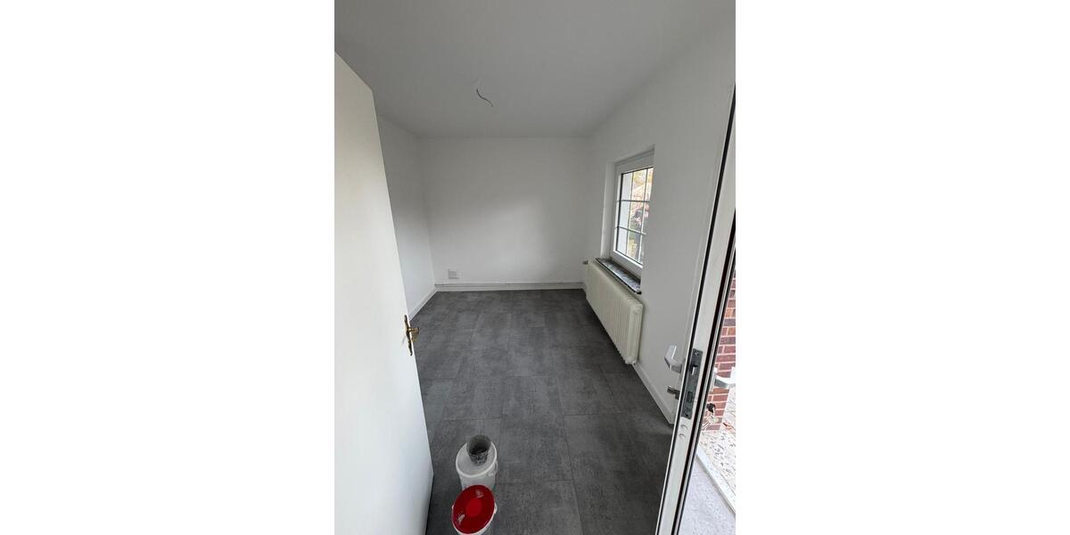 Dachgeschoßwohnung Rastede - 2.5 Zimmer, 120 m&sup2;, 1.200&euro; | Angebot:24572991