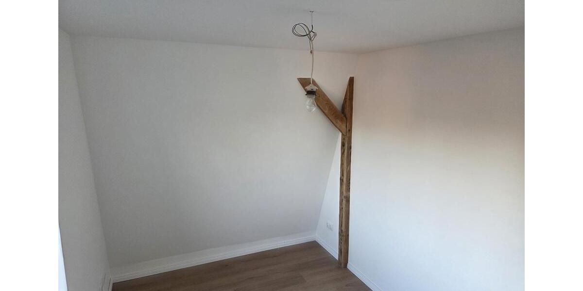 Dachgeschoßwohnung Oberndorf - 3.5 Zimmer, 75 m&sup2;, 780&euro; | Angebot:25397257