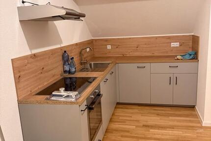 Dachgeschosswohnung zu vermieten 2 zimmer